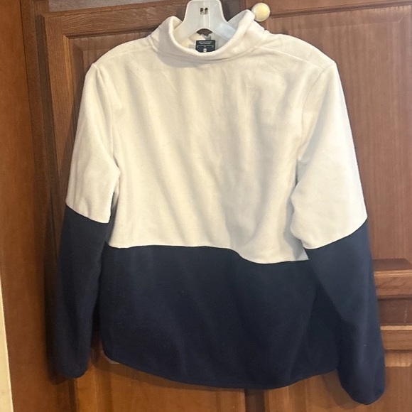 Nike Woman’s Penn State Athletic Fleece Pullover Jacket Sweatshirt Medium - Picture 3 of 4